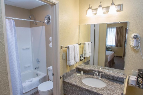 The Dalles Inn image 6